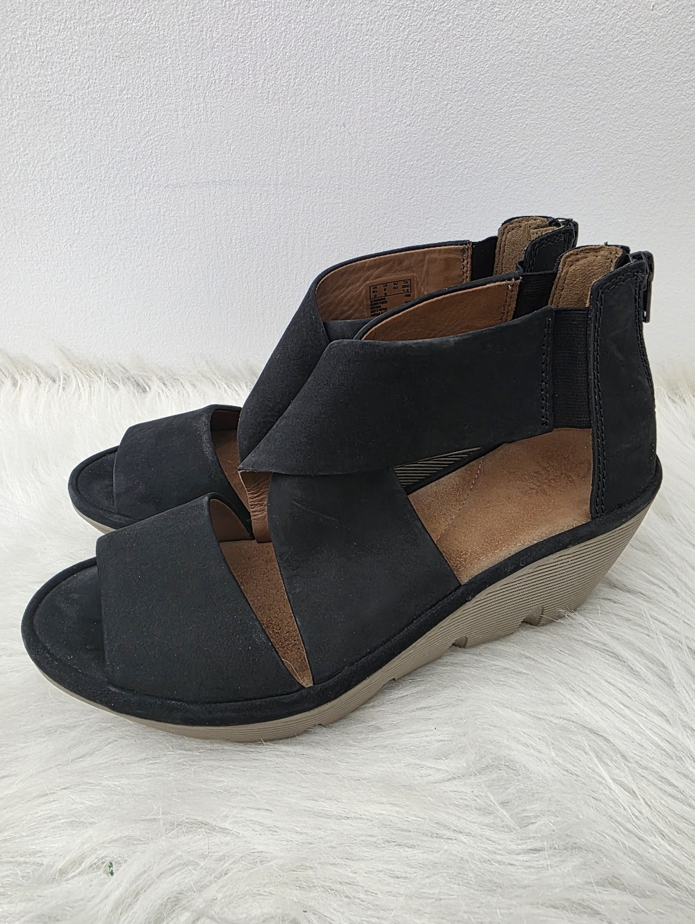 Clarks Women’s Black Wedge Sandals - Comfort Strappy Open Toe Size 9